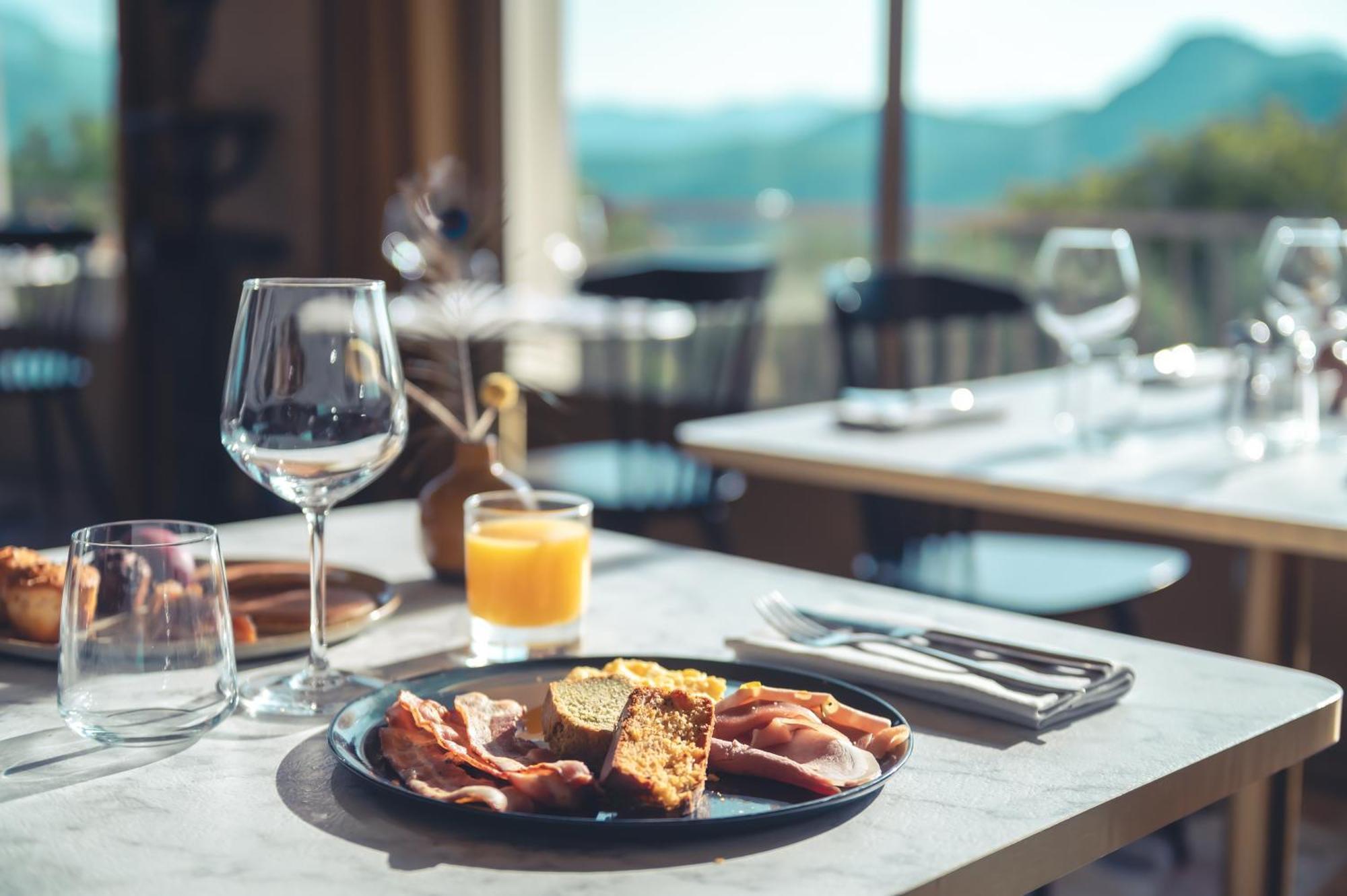 Logis Hotel Restaurant Le Plantevin Propiac Dış mekan fotoğraf