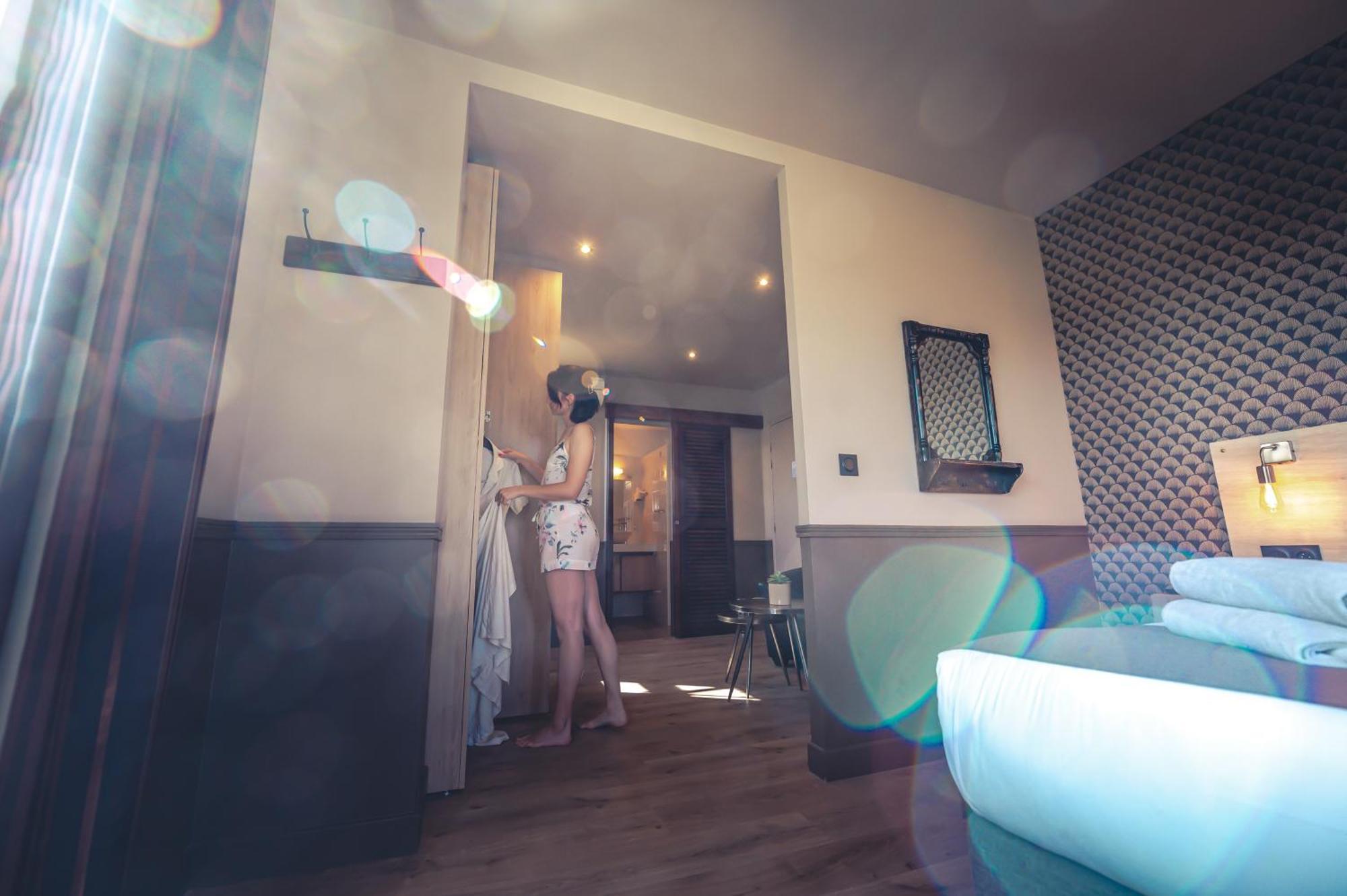 Logis Hotel Restaurant Le Plantevin Propiac Dış mekan fotoğraf