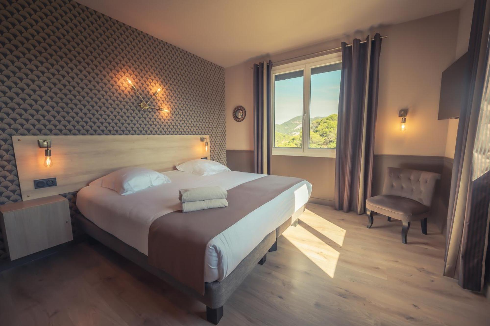 Logis Hotel Restaurant Le Plantevin Propiac Dış mekan fotoğraf