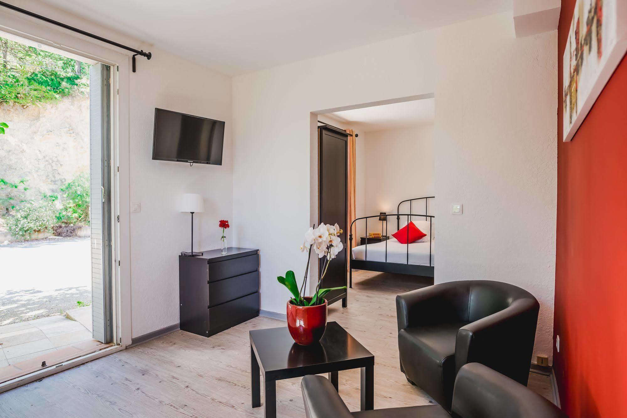 Logis Hotel Restaurant Le Plantevin Propiac Dış mekan fotoğraf