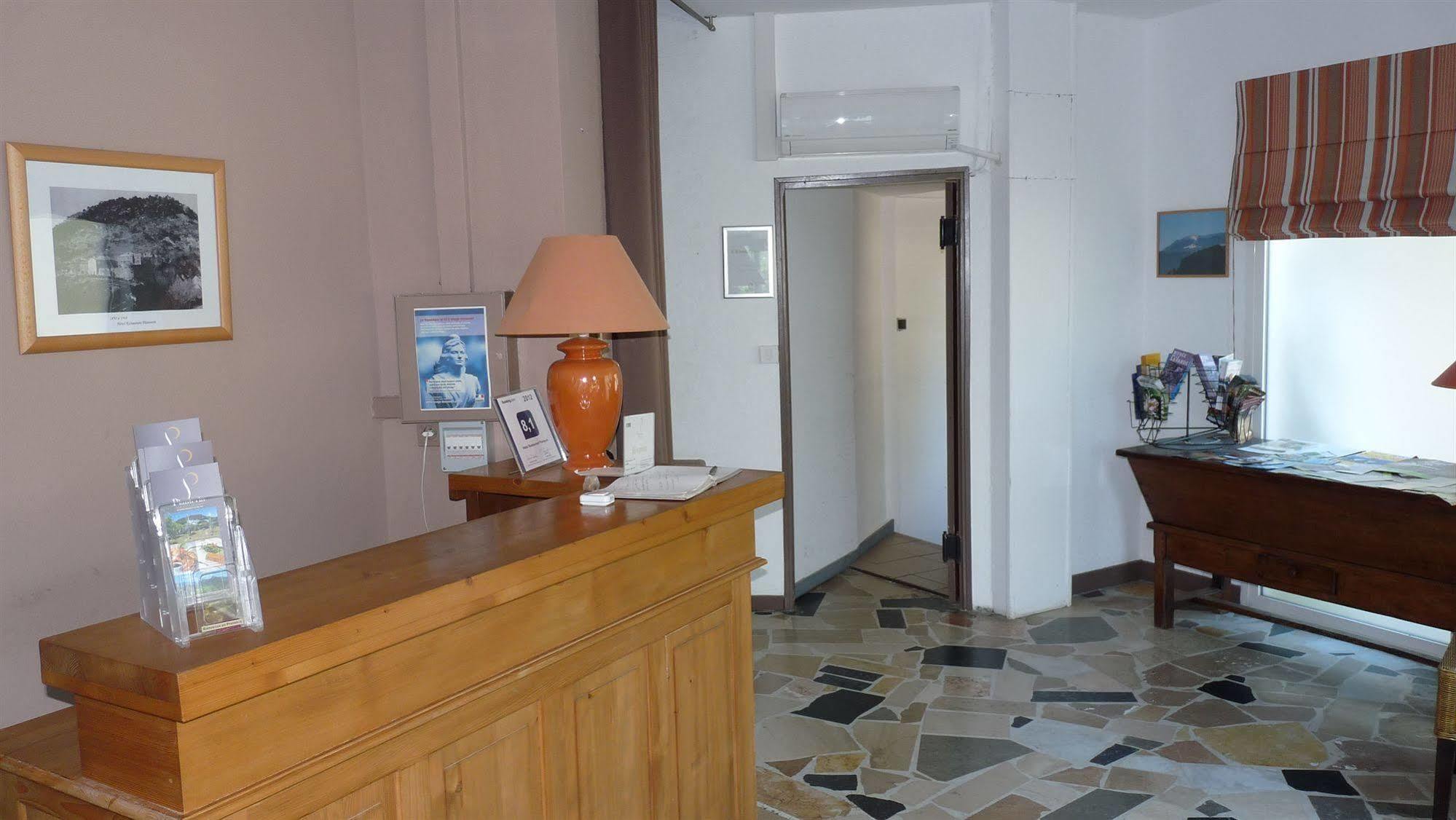 Logis Hotel Restaurant Le Plantevin Propiac Dış mekan fotoğraf